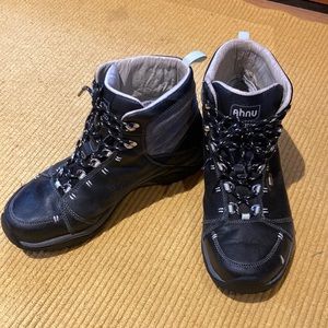 Ahnu Snow Winter Hiking waterproof leather size 9